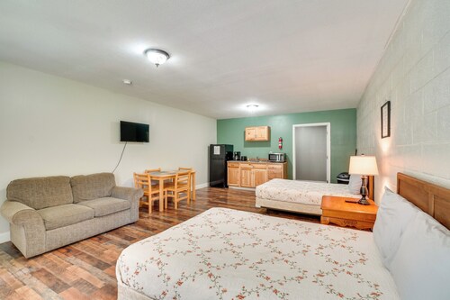 Mountain-view Briceville Studio: Pets Welcome!