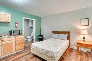 Apartment (0 Bedroom) | Interior - Mountain-view Briceville Studio: Pets Welcome! (Briceville)