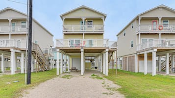 House (3 Bedrooms) | Front of property