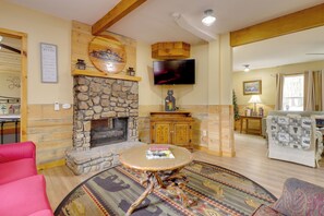 Apartment (2 Bedrooms) | Interior - Pet-friendly Sevierville Apt < 10 Mi to Dollywood! (Sevierville)