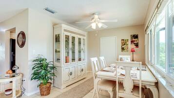 Nhà (2 Bedrooms) | Nội thất