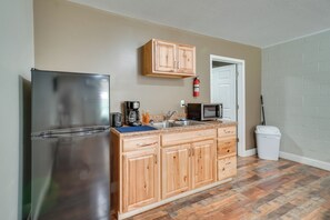 Apartment (0 Bedroom) | Interior - Atv-friendly Briceville Studio: Pets Welcome (Briceville)