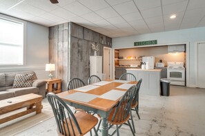 شقة (1 Bedroom) | تناول الطعام