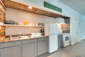 Interior - ATV Adventures Await: Tennessee Riverside Retreat (Briceville)