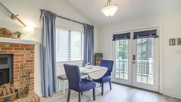 Rumah (2 Bedrooms) | Interior