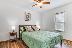 House (3 Bedrooms) | Interior - Charming Home - 2 Mi to Niagara Falls State Park! (Niagara Falls)