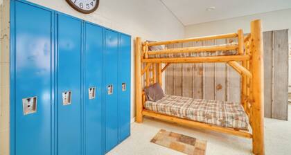 Riverfront Briceville Apt: Atv, Hike & More!