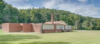 Riverfront Briceville Apt: Atv, Hike & More!