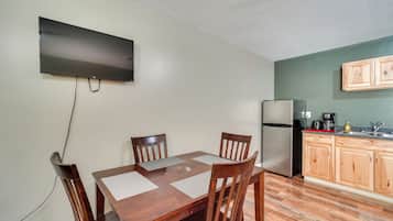 Apartment (0 Bedroom) | Bahagian dalam