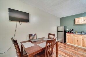 Apartment (0 Bedroom) | Interior - On-site Hiking & ATV Trails: Briceville Studio (Briceville)