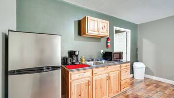 Apartment (0 Bedroom) | Interior