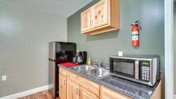 Apartment (0 Bedroom) | Interior