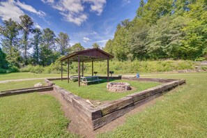 Apartment (0 Bedroom) | Interior - On-site Hiking & ATV Trails: Briceville Studio (Briceville)