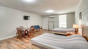 Apartment (0 Bedroom) | Interior