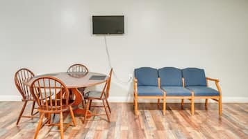 Apartment (0 Bedroom) | Bahagian dalam