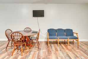 Apartment (0 Bedroom) | Bahagian dalam