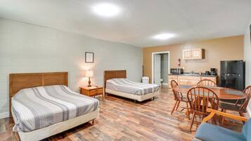 Apartment (0 Bedroom) | Interior