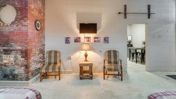 Apartment (0 Bedroom) | Interior