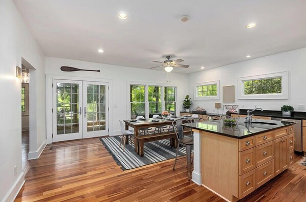 Dining - Blue Berry Hill, cozy, spacious retreat just a short walk to Douglas Beach (Douglas)