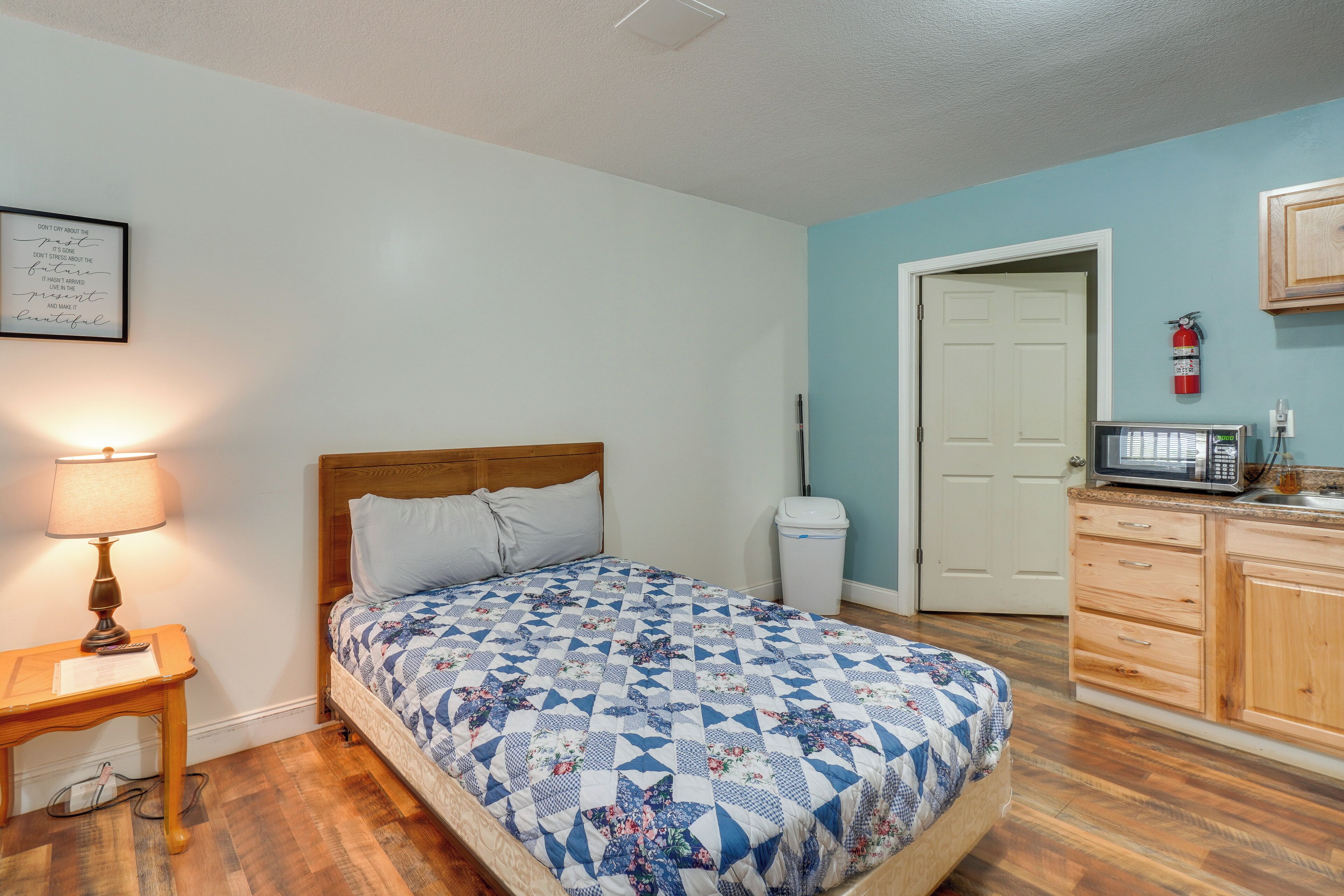 المنشأة من الداخل