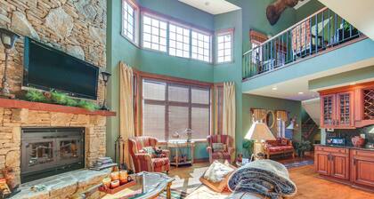 Seven Springs Resort Home: Theater Room & Grill
