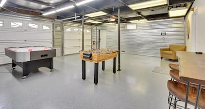 Pet-friendly Zanesville Haven w/ Game Room!