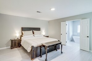 House (3 Bedrooms) | Interior - Newly Renovated Houston Home w/ Private Pool! (Houston)