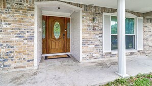 Interior - Newly Renovated Houston Home w/ Private Pool! (Houston)