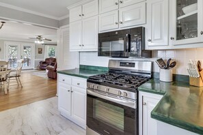 Talo (4 Bedrooms) | Sisätilat