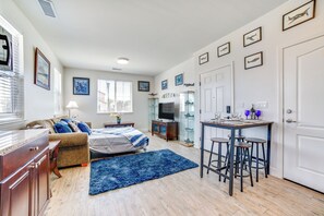 Apartment (1 Bedroom) | Interior