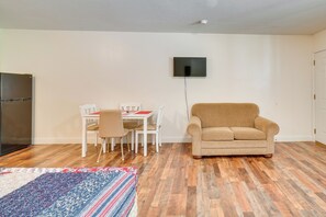 Apartment (0 Bedroom) | Interior - ATV Trail Access: Mountain-view Briceville Studio! (Briceville)