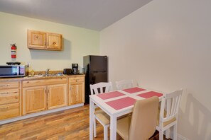 Apartment (0 Bedroom) | Interior