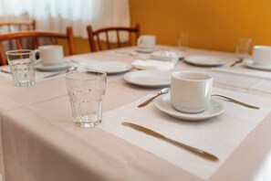 Free daily cooked-to-order breakfast  - Hotel Joli (Pariquera-Acu)