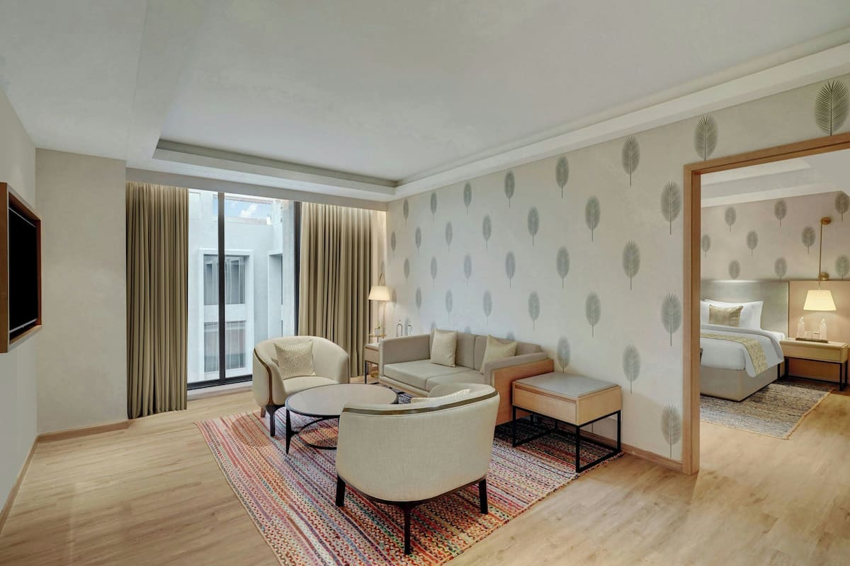 Klassieke suite, 1 kingsize bed, uitzicht op stad | Woonkamer