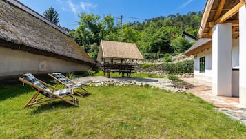 Family House, Multiple Bedrooms, Mountainside (Klementina's Guest House) | Property grounds