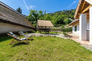 Family House, Multiple Bedrooms, Mountainside (Klementina's Guest House) | Property grounds