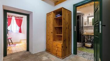 Family House, Multiple Bedrooms, Mountainside (Klementina's Guest House) | Interior