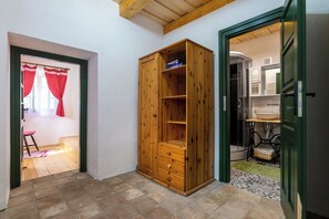 Interior - Klementina's Guest House (Nemesvita)