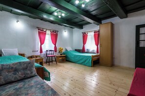 2 bedrooms, free WiFi, bed sheets - Klementina's Guest House (Nemesvita)