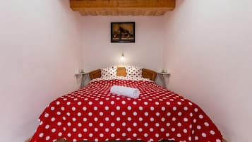 Family House, Multiple Bedrooms, Mountainside (Klementina's Guest House) | 2 bedrooms, free WiFi, bed sheets