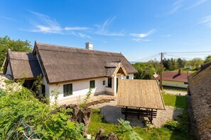 Familiehus, flere soverom, ved fjell (Klementina's Guest House) | Eksteriør