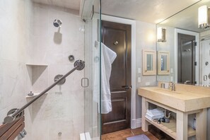 Hair dryer, towels - Modern Willow: Stylish Telluride Retreat (Telluride)
