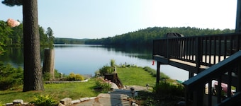 **SUMMER SPECIAL** Expansive 5-Bedroom Waterfront Retreat on Moose Pond