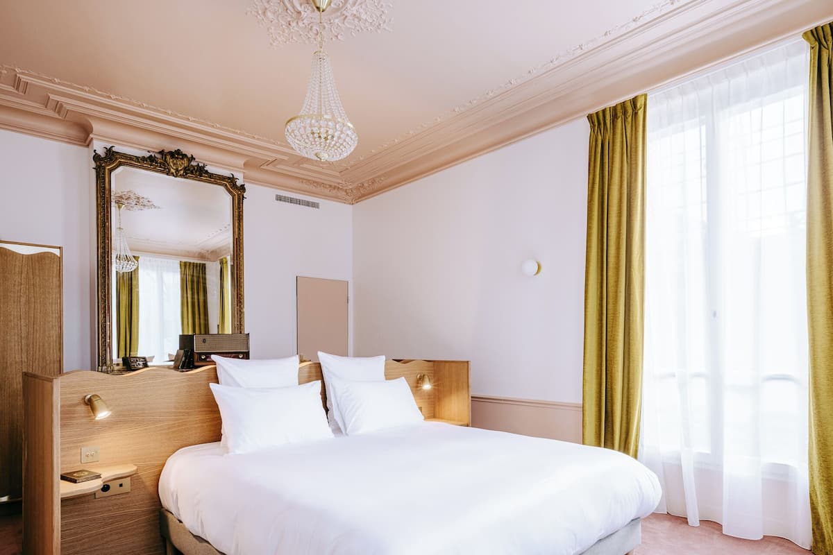 Family Room, 1 King Bed