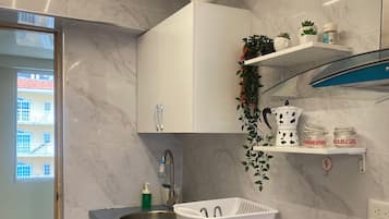 Fridge, microwave, coffee/tea maker, toaster
