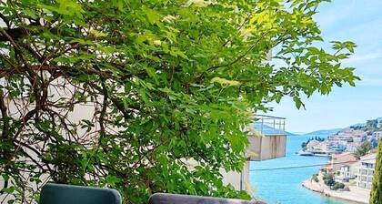 Apartments & Rooms Verse / Apartment with Partial Sea View 1