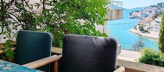 Apartments & Rooms Verse / Apartment with Partial Sea View 1