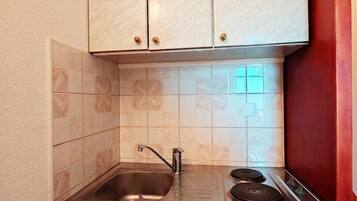 Kochgeschirr/Geschirr/Besteck