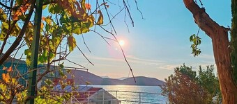Apartments & Rooms Verse / Studio Apartment with Terrace And Sea View 4