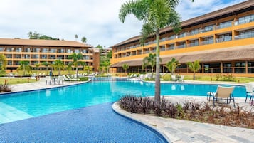 Bangalô básico | Piscina | Piscina interna